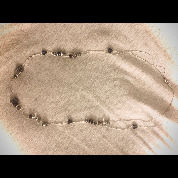 Silver and blue beaded necklace - Picture 3 of 3